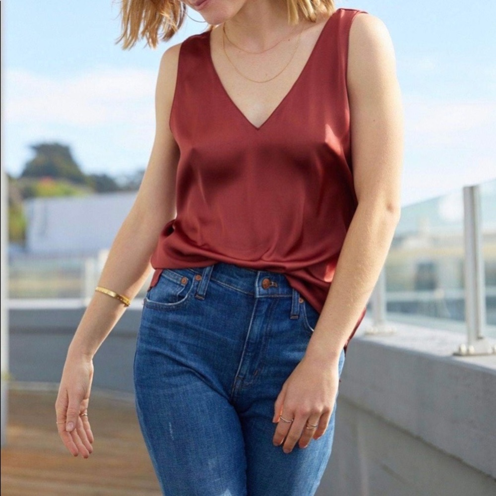 V-Neck Satin Women's XS Top in Rich Burgundy
